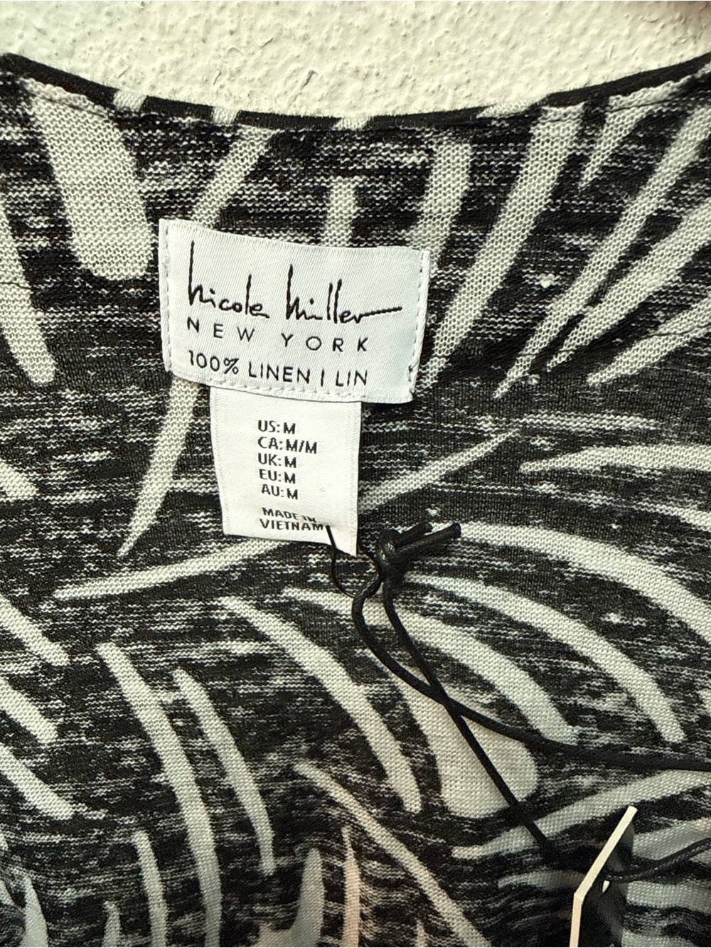 Nicole Miller Black & White Leaf-Print Button Cardigan - Picture 5 of 6